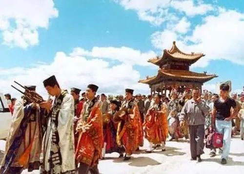 辰辰相刑，财库被破坏，有钱容易多花费