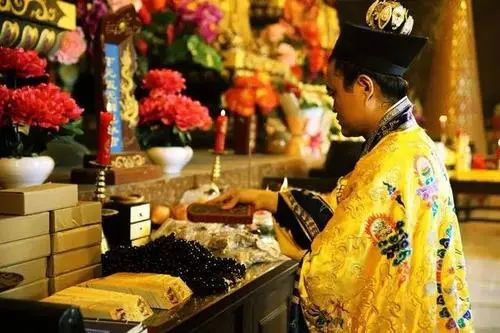 什么是受生债（寿生债）       人生旅途总有因果孽债。受